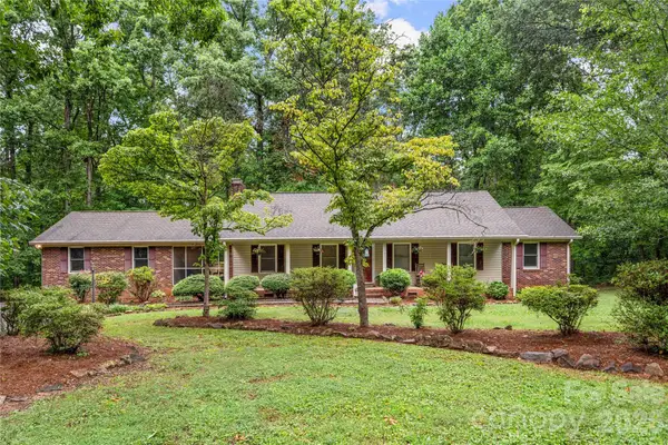 101 Magnolia Lane, Mount Holly, NC 28120