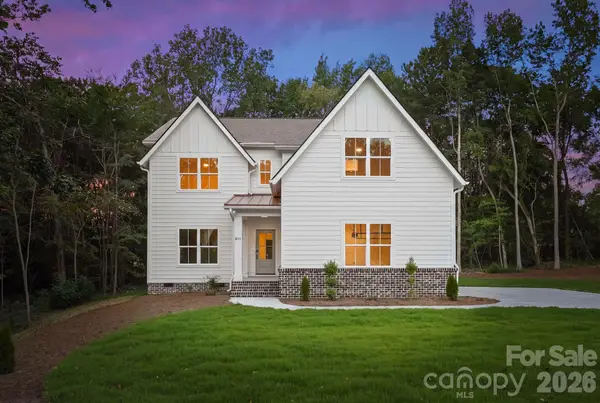 2311 Chateau Court, Matthews, NC 28105