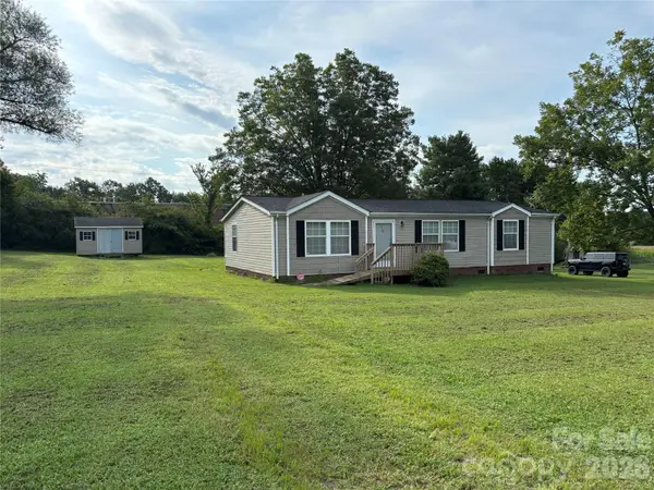 93 Ervin Lane, Hiddenite, NC 28636