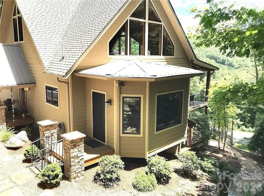 811 Hemlock Drive, Newland, NC 28657 - #3
