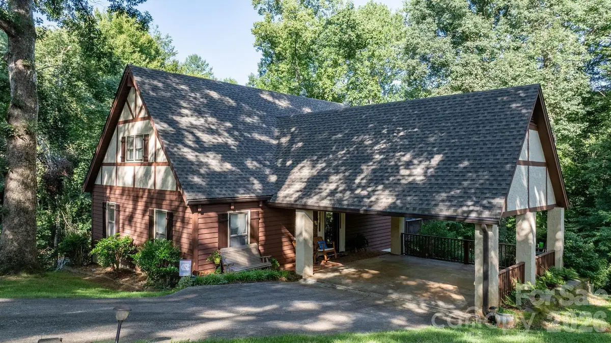5562 Clearlake Drive, Hickory, NC 28601 - #1