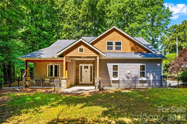 13927 Asbury Chapel Road, Huntersville, NC 28078