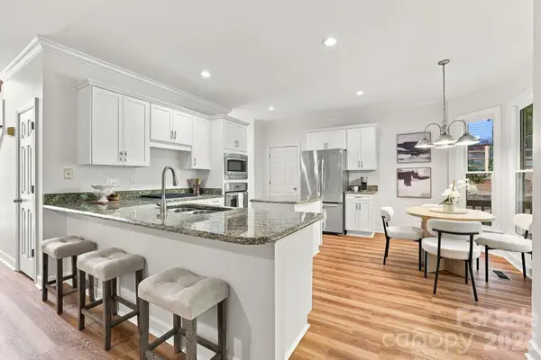 410 Whitefriars Lane, Matthews, NC 28105