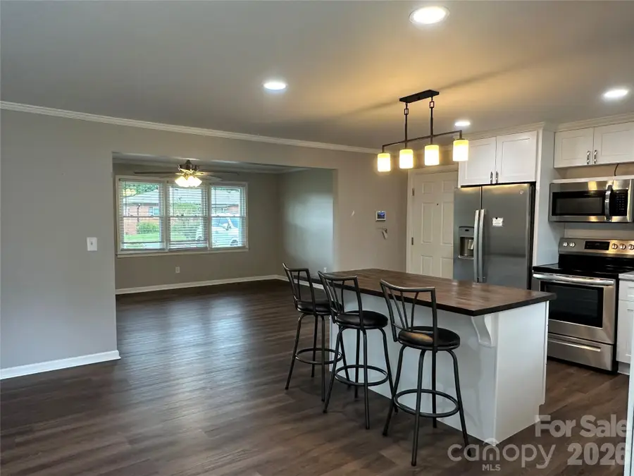 1807 Forest Hills Park Sw, Lenoir, NC 28645 - #3