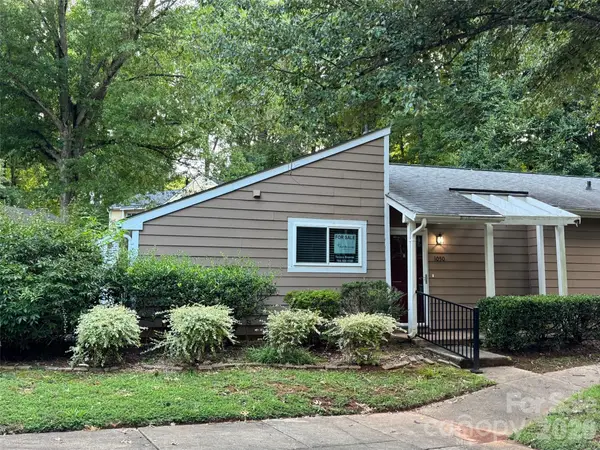 1050 Sardis Cove Drive, Charlotte, NC 28270