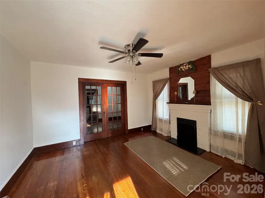44 Ellis Street, Marion, NC 28752 - #3