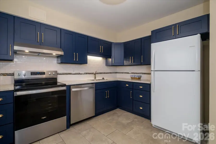 6810 Farmingdale Drive #D, Charlotte, NC 28212 - #3
