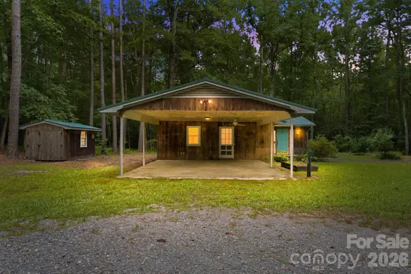 1083 Murdocksville Road, West End, NC 27376