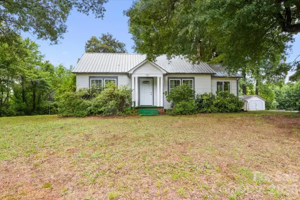 1751 W Nc 10 Highway, Newton, NC 28658