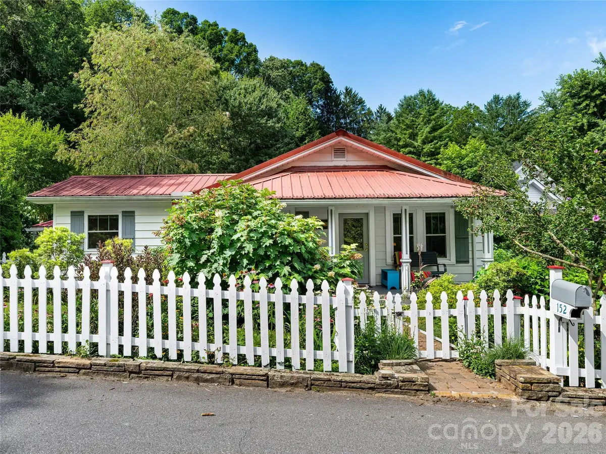 152 E Marshall Street, Waynesville, NC 28786 - #1