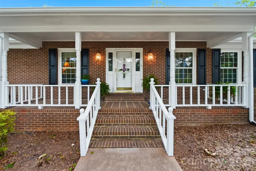 1756 12th Street Drive Nw, Hickory, NC 28601 - #3