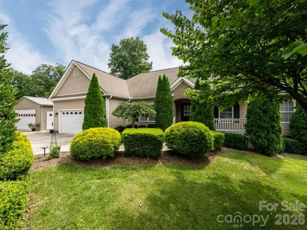 125 Craggy Street, Black Mountain, NC 28711