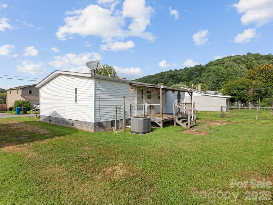 39 Spruce Street, Waynesville, NC 28786 - #2