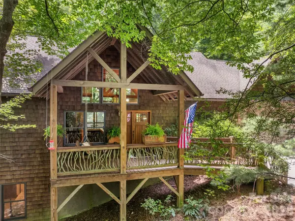 129 Nodatsi Court, Brevard, NC 28712
