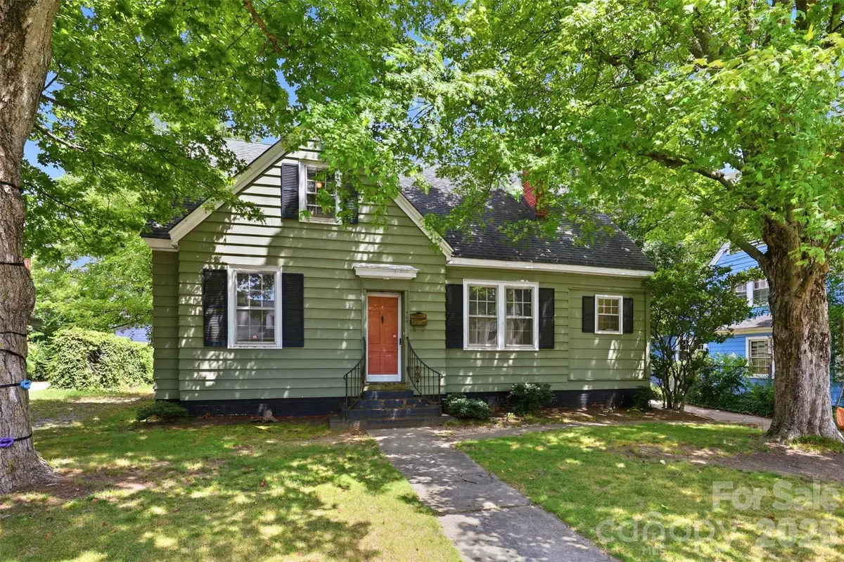 704 N Washington Street, Shelby, NC 28150 - #1