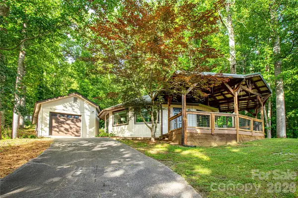 150 Freeman Knolls Drive #6, Hendersonville, NC 28792