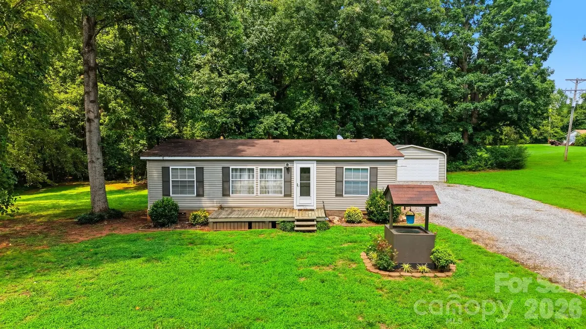2932 Loop Road, Lincolnton, NC 28092 - #1
