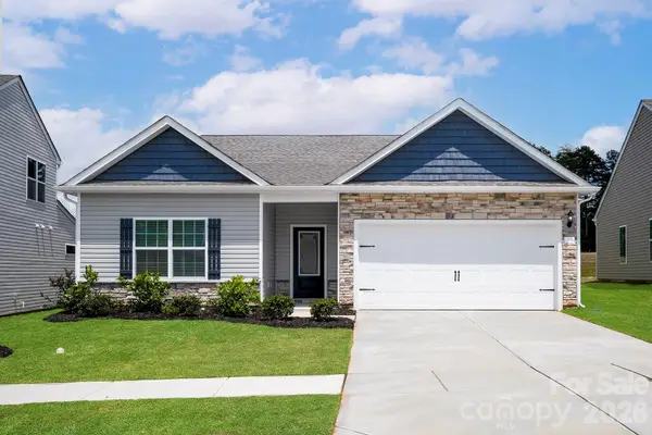 8121 Cravat Court, Charlotte, NC 28215