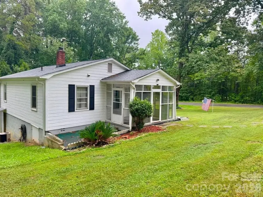 1132 S Rutherford Street, Blacksburg, SC 29702 - #2