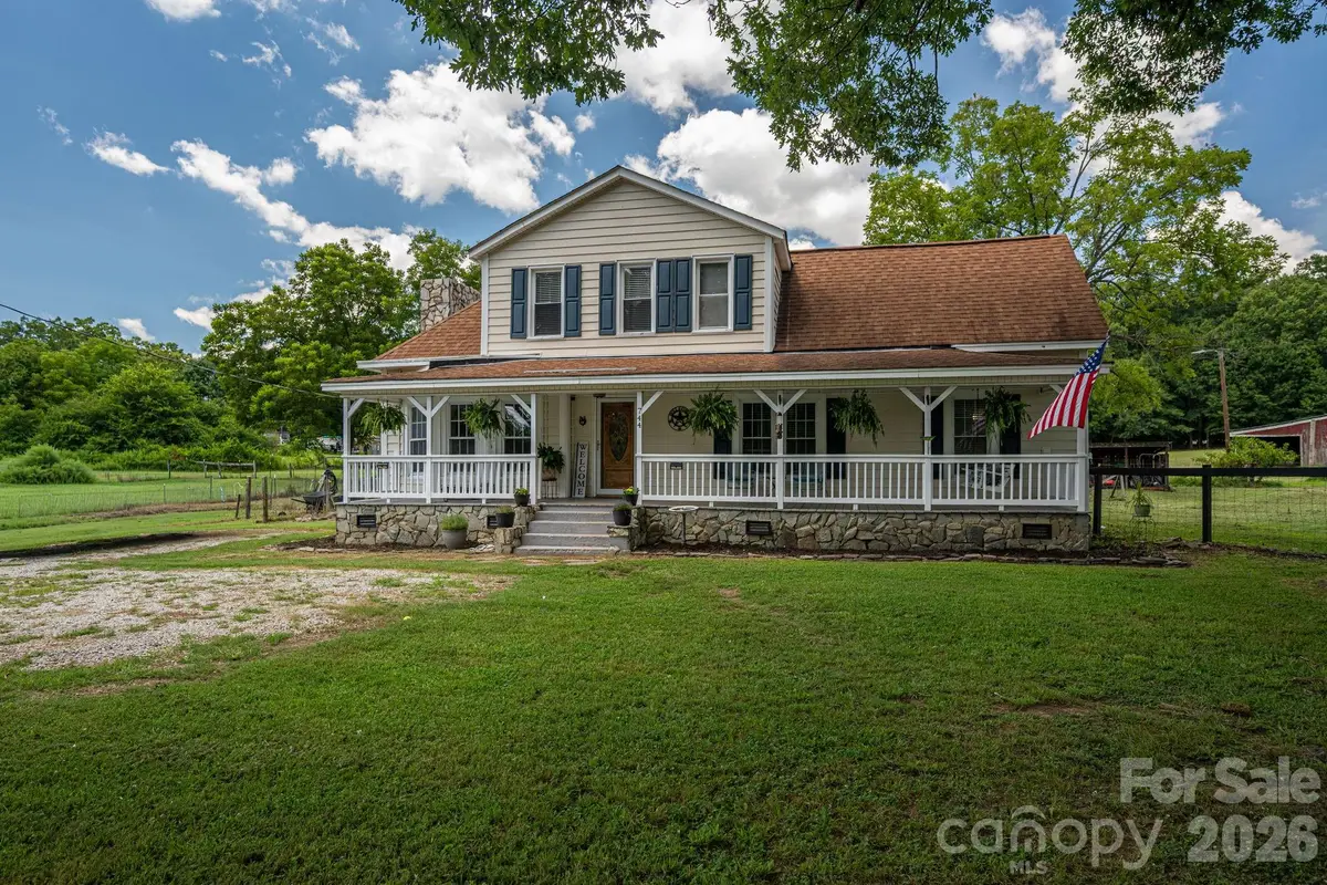 744 S Grove Street Extension, Lincolnton, NC 28092 - #1