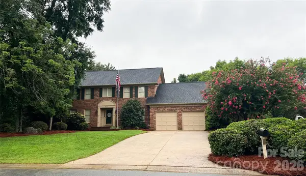 8601 Middleton Circle, Harrisburg, NC 28075