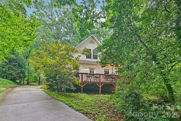 8658 Dog Leg Road, Sherrills Ford, NC 28673