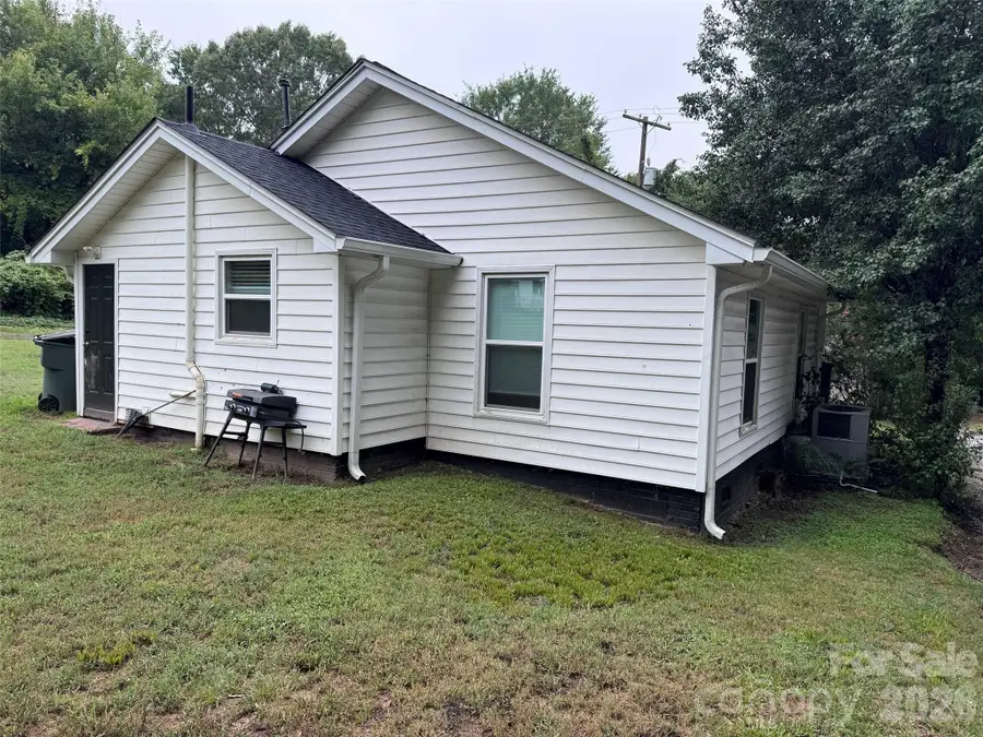 512 S Gray Street, Gastonia, NC 28052 - #3