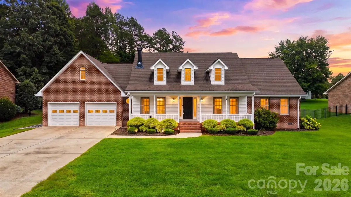 920 Barrington Drive Ne, Lenoir, NC 28645 - #1