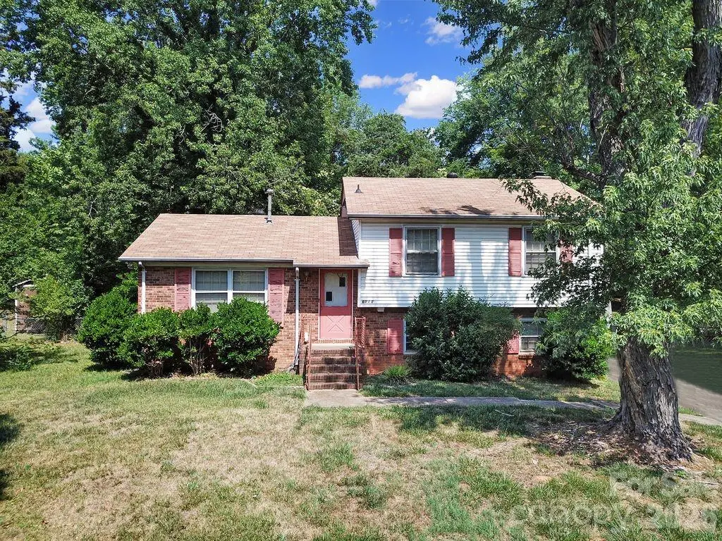 6010 Red Carriage Lane, Charlotte, NC 28212 - #1