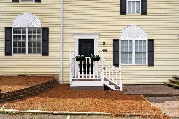 1057 19th Street Ne, Hickory, NC 28601