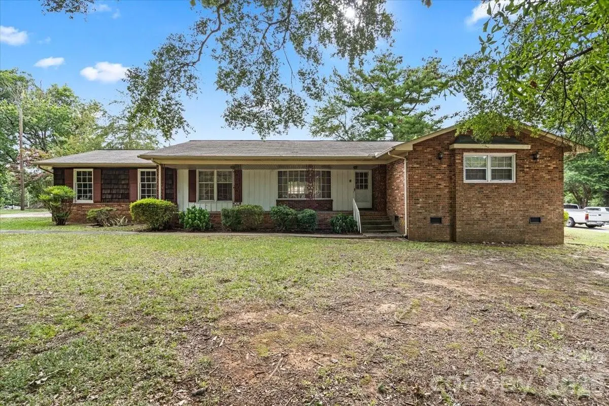 816 Clinton Avenue, Lancaster, SC 29720 - #1
