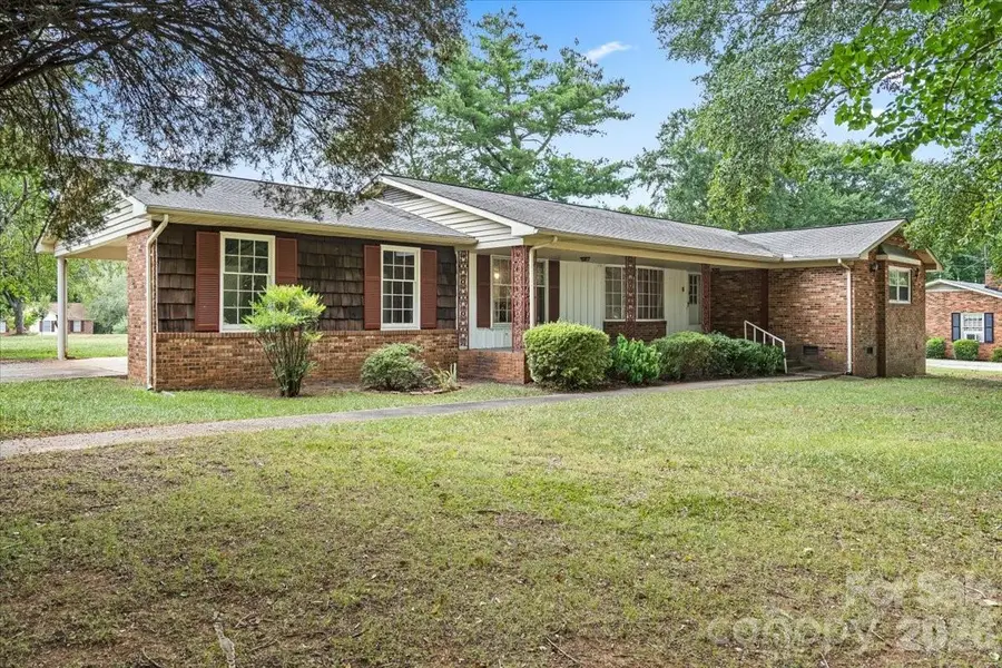 816 Clinton Avenue, Lancaster, SC 29720 - #3