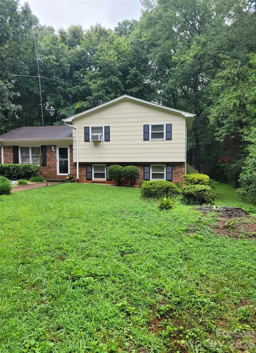 3745 Windhaven Drive Nw, Conover, NC 28613 - #3