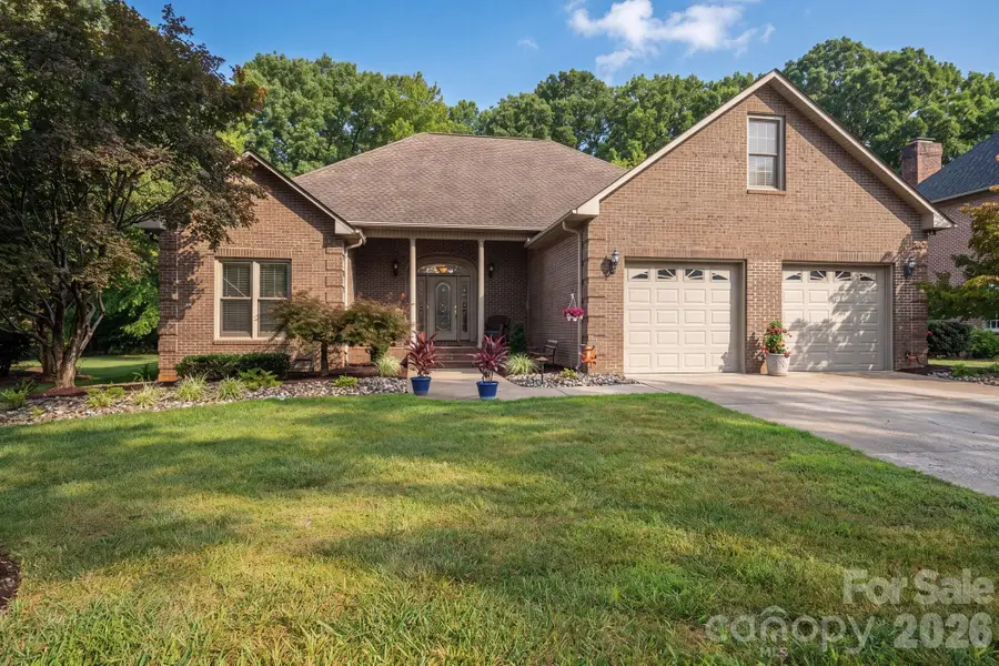 725 Hanna Woods Drive, Cramerton, NC 28032 - #2
