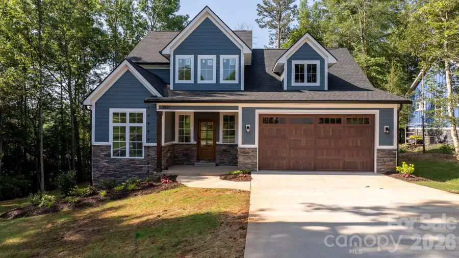 3821 54th Avenue Ne, Hickory, NC 28601 - #3