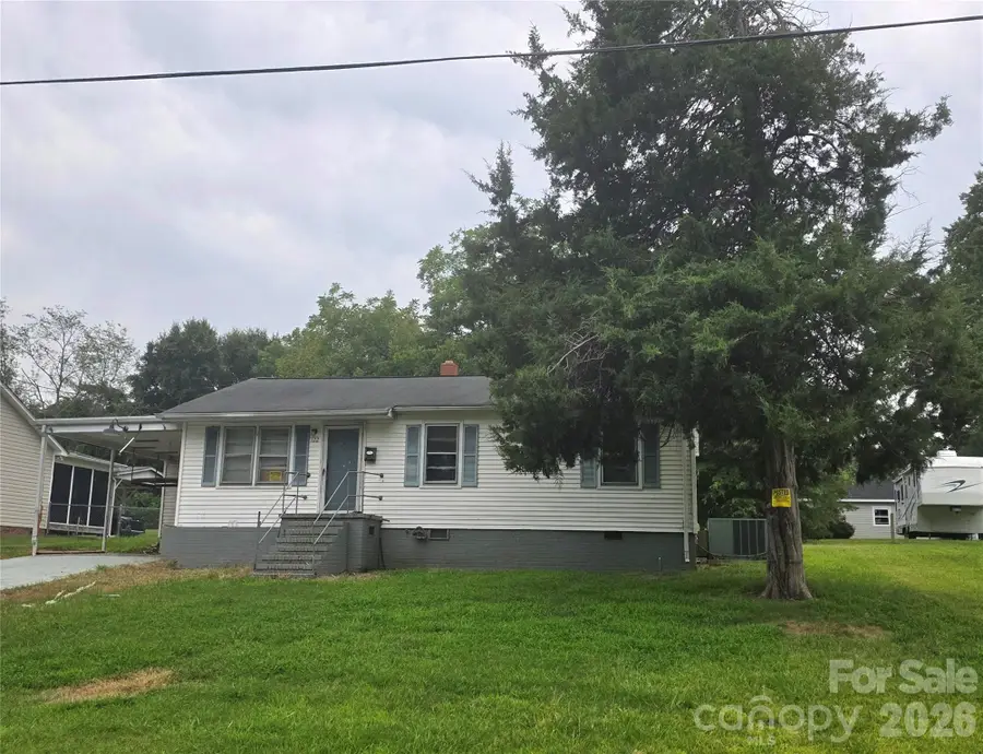 122 E Iowa Avenue E, Bessemer City, NC 28016 - #2