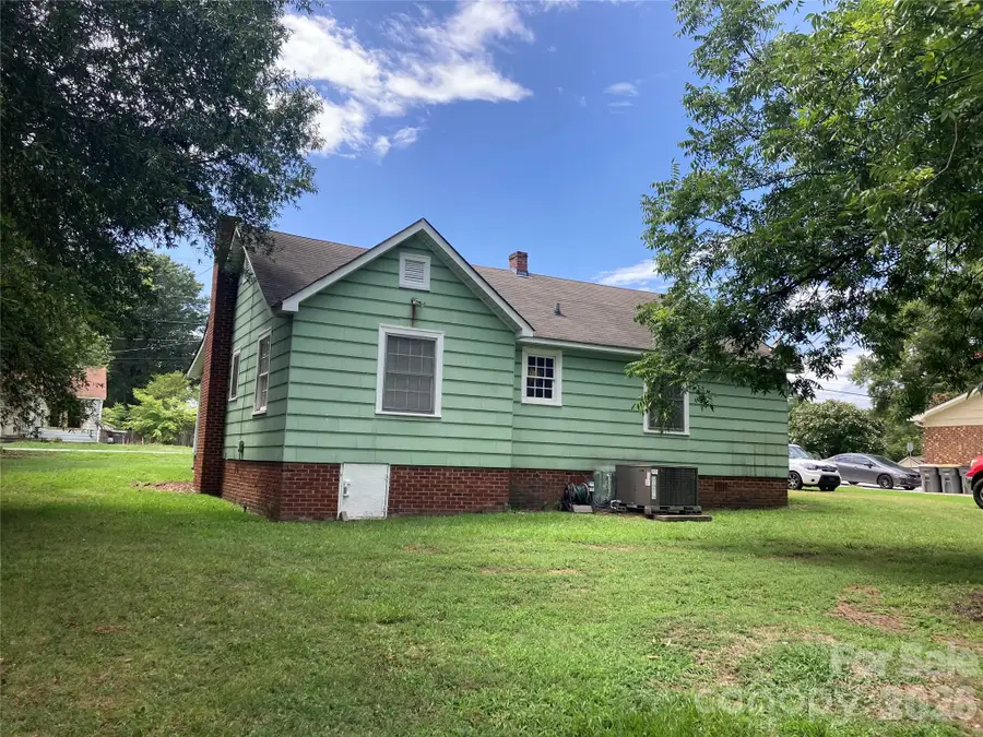 2407 Florida Avenue, Kannapolis, NC 28083 - #2