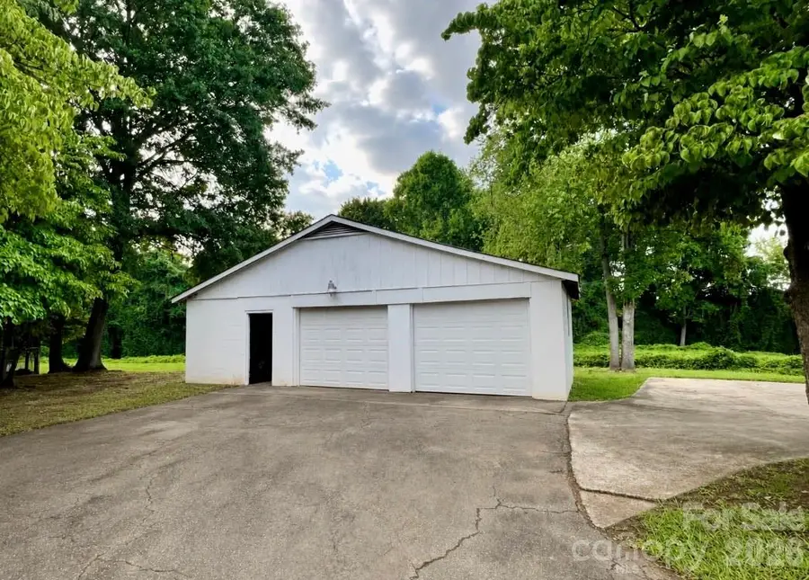 436 E Club Drive, Gastonia, NC 28054 - #3