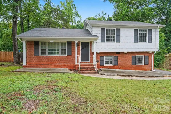 6601 Lynfield Drive, Charlotte, NC 28212