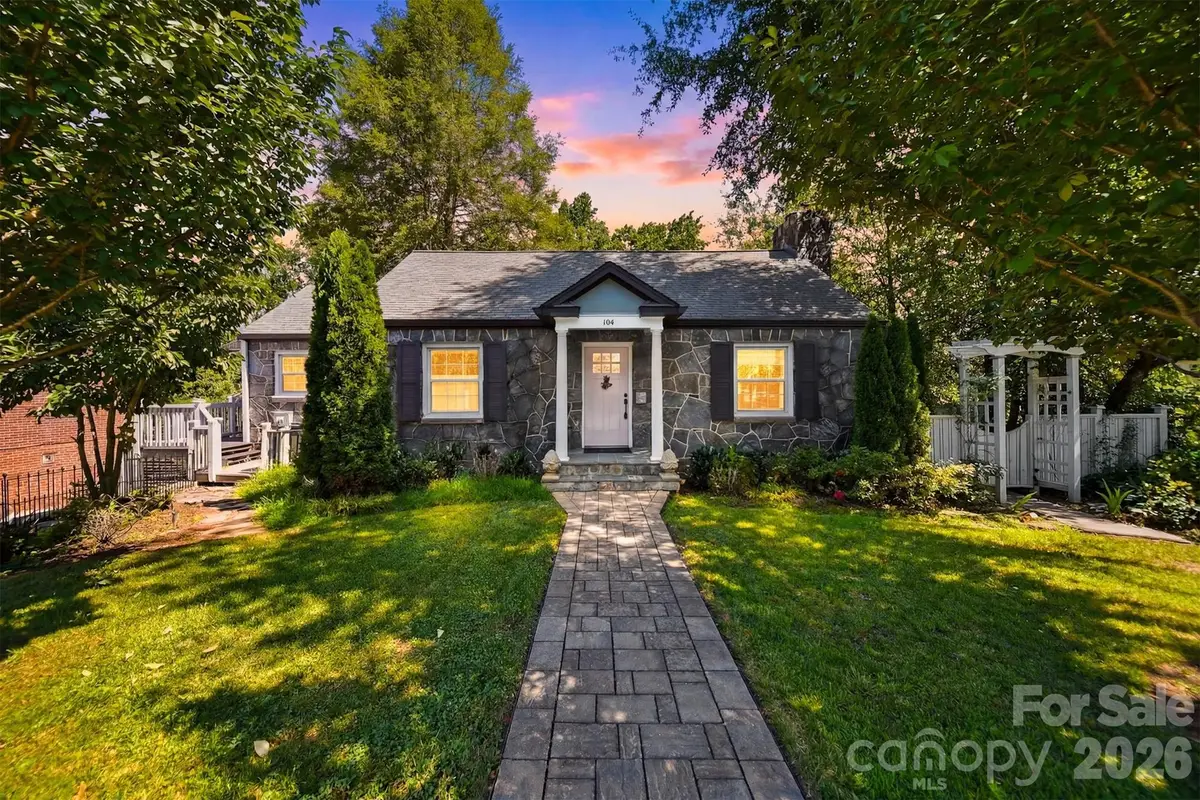 104 Jefferson Street, Morganton, NC 28655 - #1
