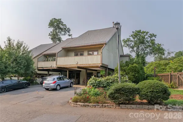 30 Maple Ridge Lane, Asheville, NC 28806