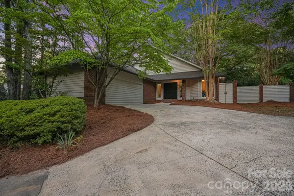 6301 Saddlebrook Court, Charlotte, NC 28226