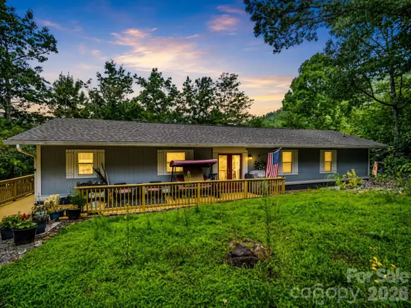 16 Starlight Drive, Black Mountain, NC 28711