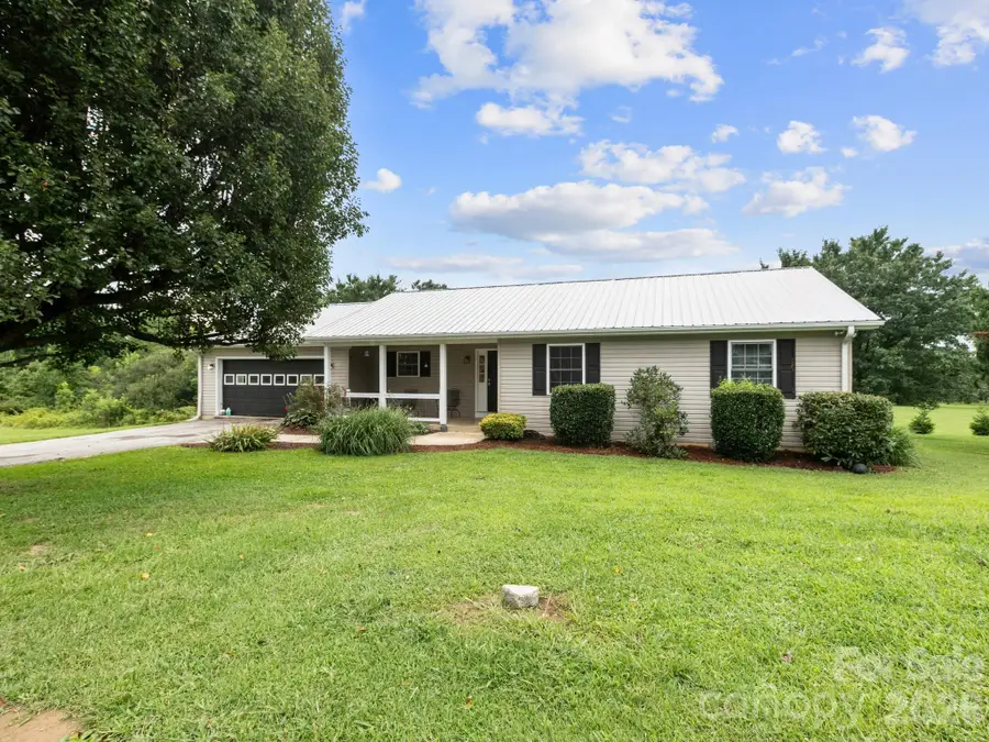 11 Cathy Court, Hendersonville, NC 28792 - #3