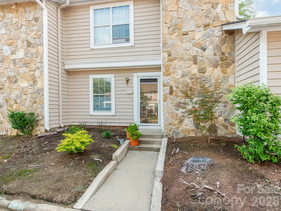 104 Heritage Parkway, Fort Mill, SC 29715 - #2