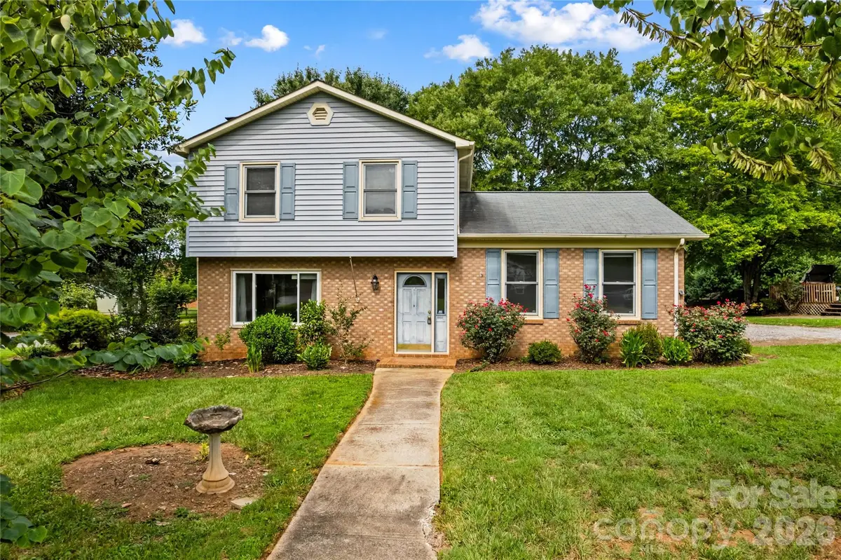 603 Colonial Drive, Statesville, NC 28625 - #1