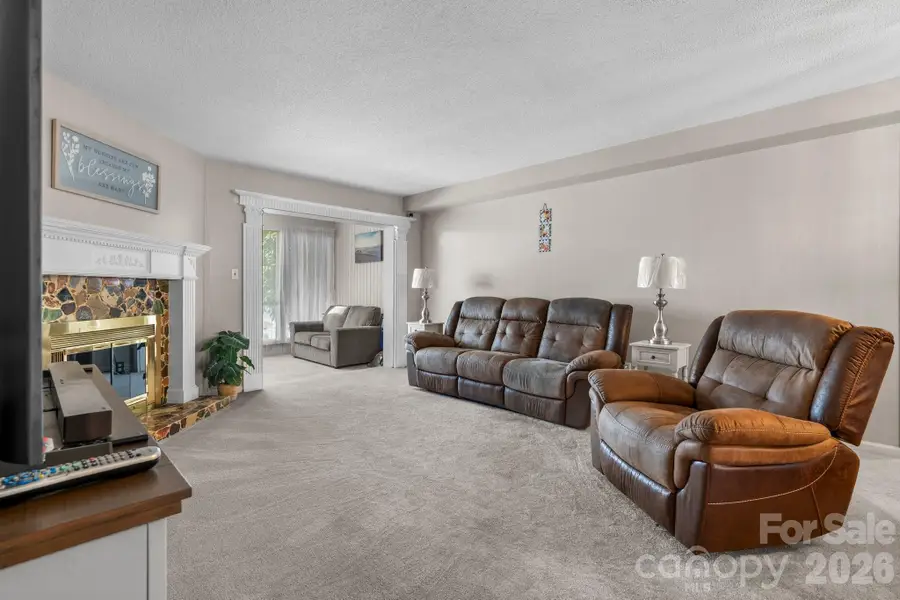 1330 5th Street Ne #11, Hickory, NC 28602 - #2