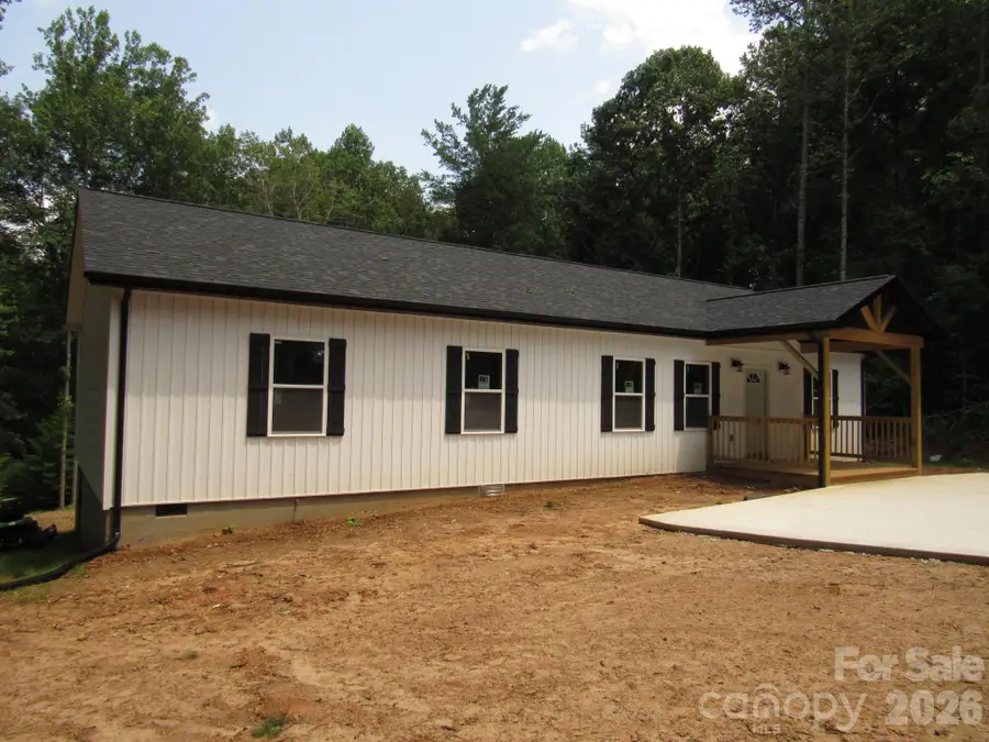 92 Saint Charles Court, Hickory, NC 28601 - #2