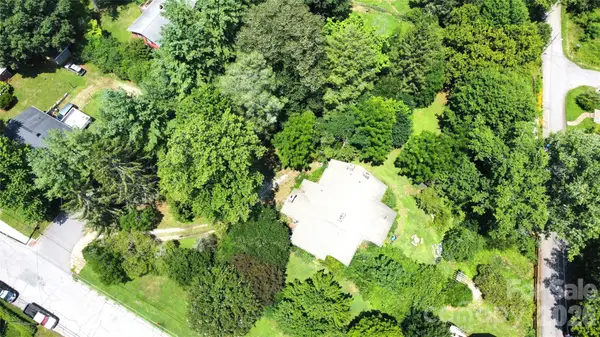 57 Beverly Road W, Asheville, NC 28806