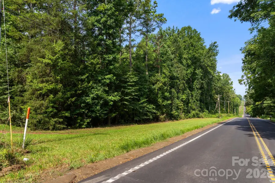 3312 Mcconnells Highway W, Sharon, SC 29742 - #3